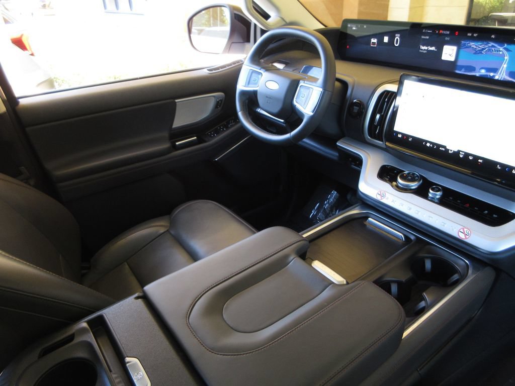 Certified 2025 Ford Expedition Max Active RWD image 18