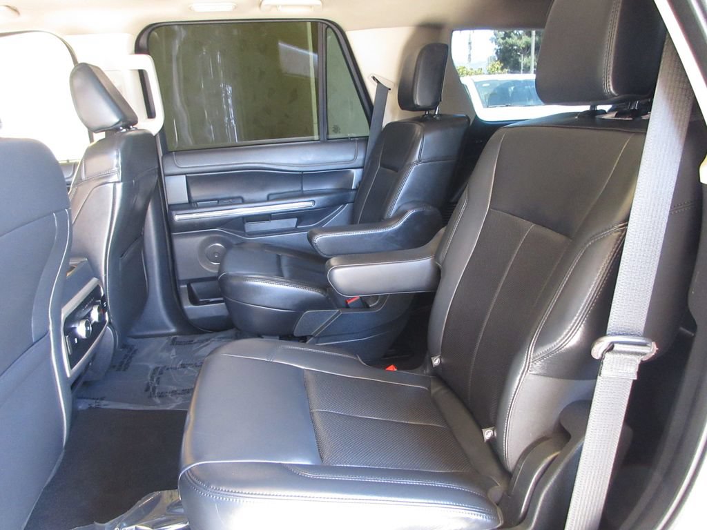 Certified 2024 Ford Expedition XLT RWD image 26