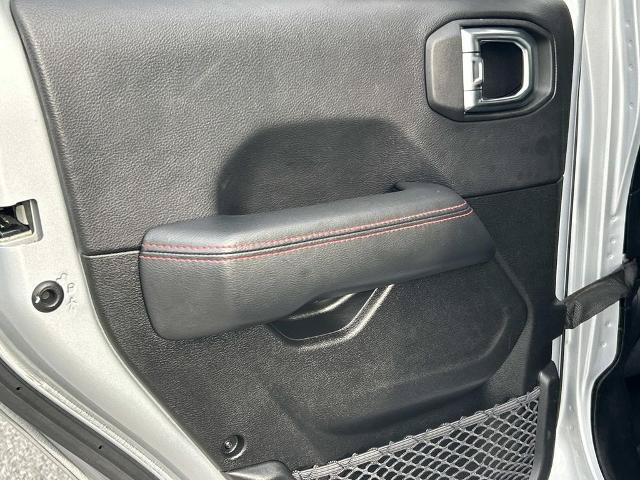 Used 2023 Jeep Wrangler Unlimited Rubicon AWD/4WD image 14