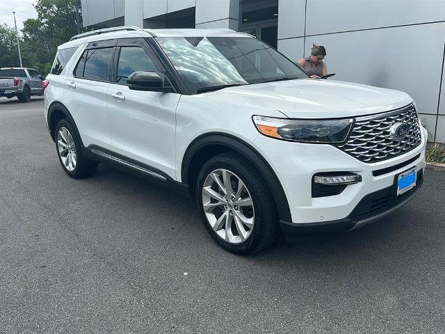 Certified 2023 Ford Explorer Platinum w/ Technology Package AWD/4WD image 2