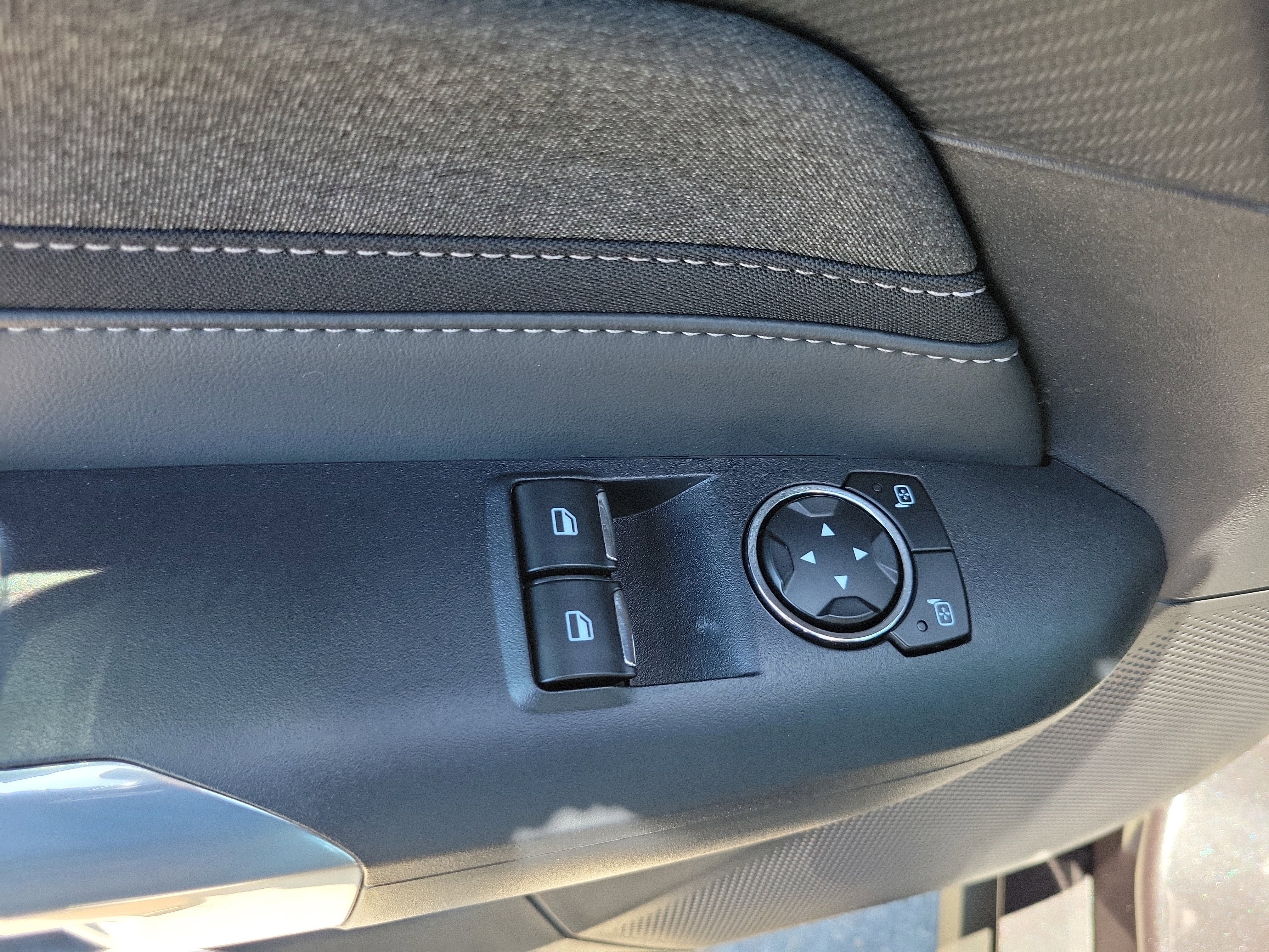 Certified 2024 Ford Mustang Coupe RWD image 17