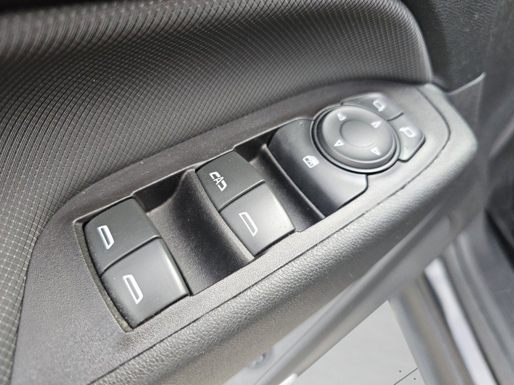 Used 2022 Chevrolet Equinox RS w/ RS Leather Package image 29