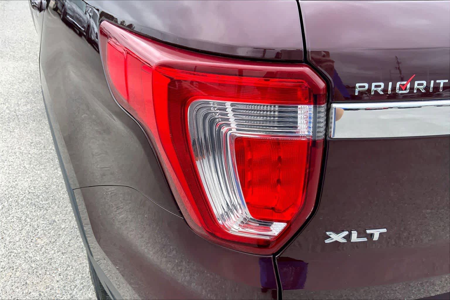 Certified 2019 Ford Explorer XLT w/ Equipment Group 202A FWD image 28