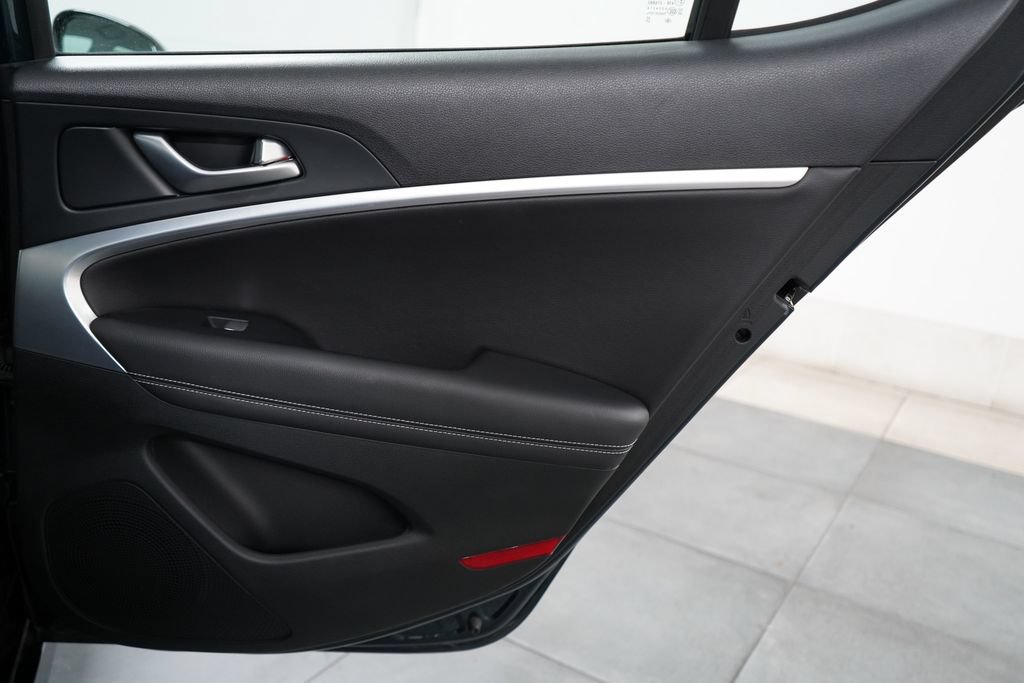 Used 2023 Genesis G70 2.0T AWD/4WD image 25