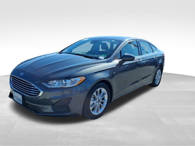 Certified 2020 Ford Fusion SE image 2