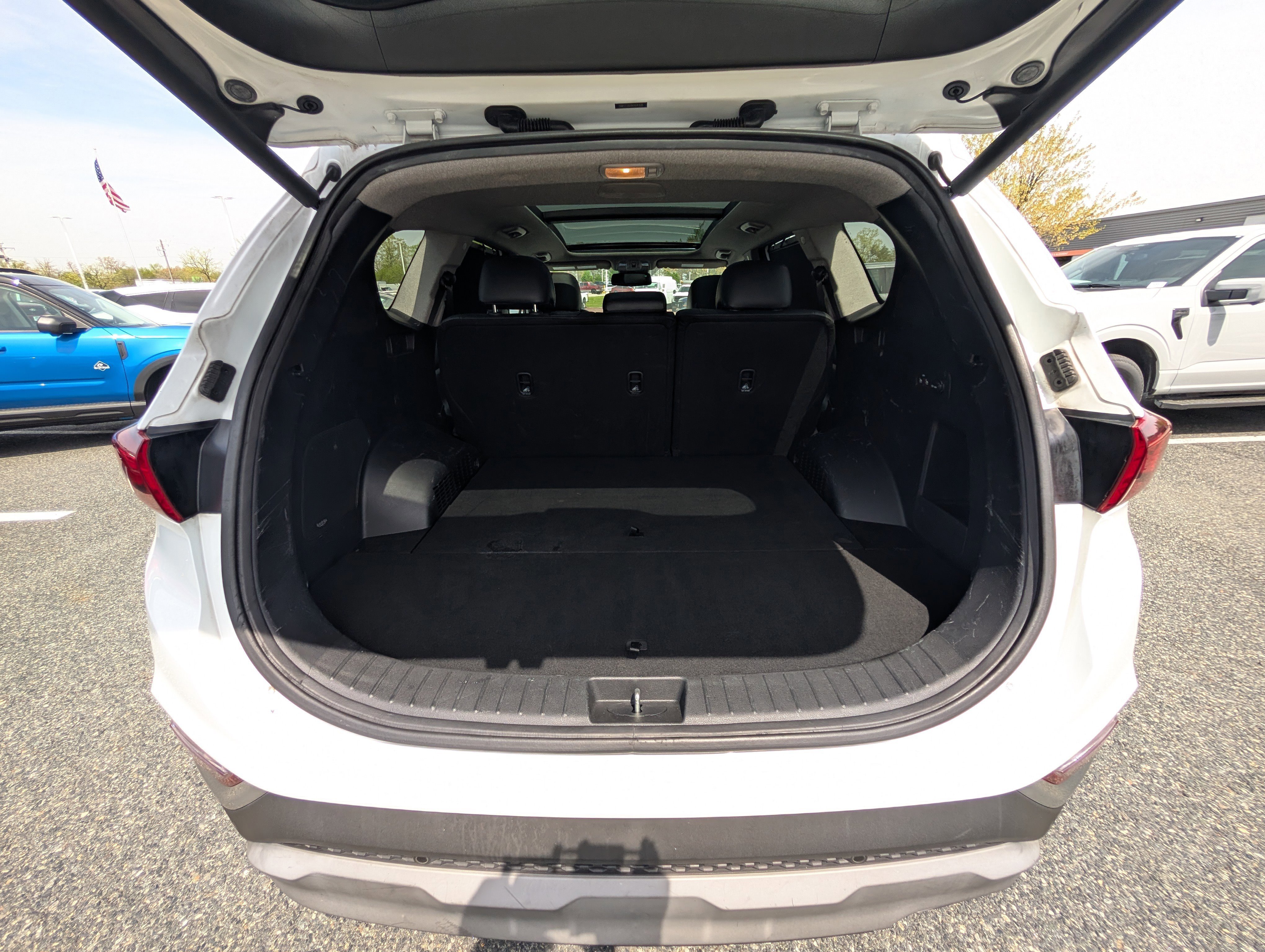 Used 2019 Hyundai Santa Fe Limited FWD image 12