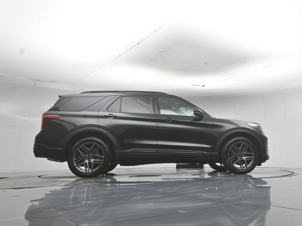 Certified 2023 Ford Explorer ST w/ Equipment Group 401A AWD/4WD image 7