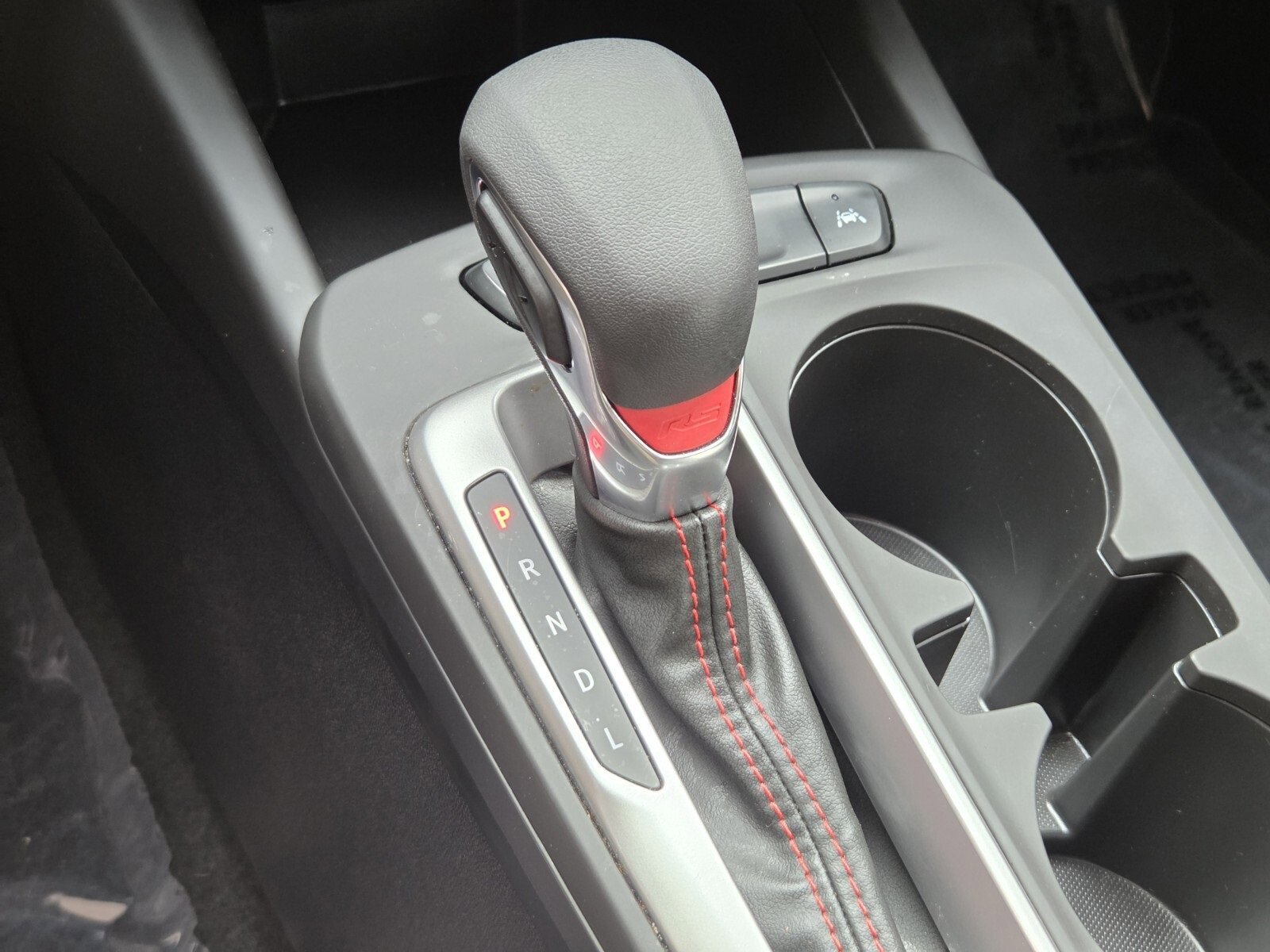 Used 2024 Chevrolet Trax RS w/ Sunroof Package image 23