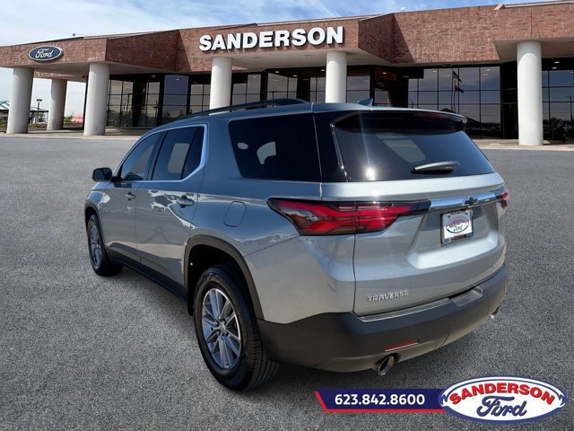 Used 2023 Chevrolet Traverse LT image 3