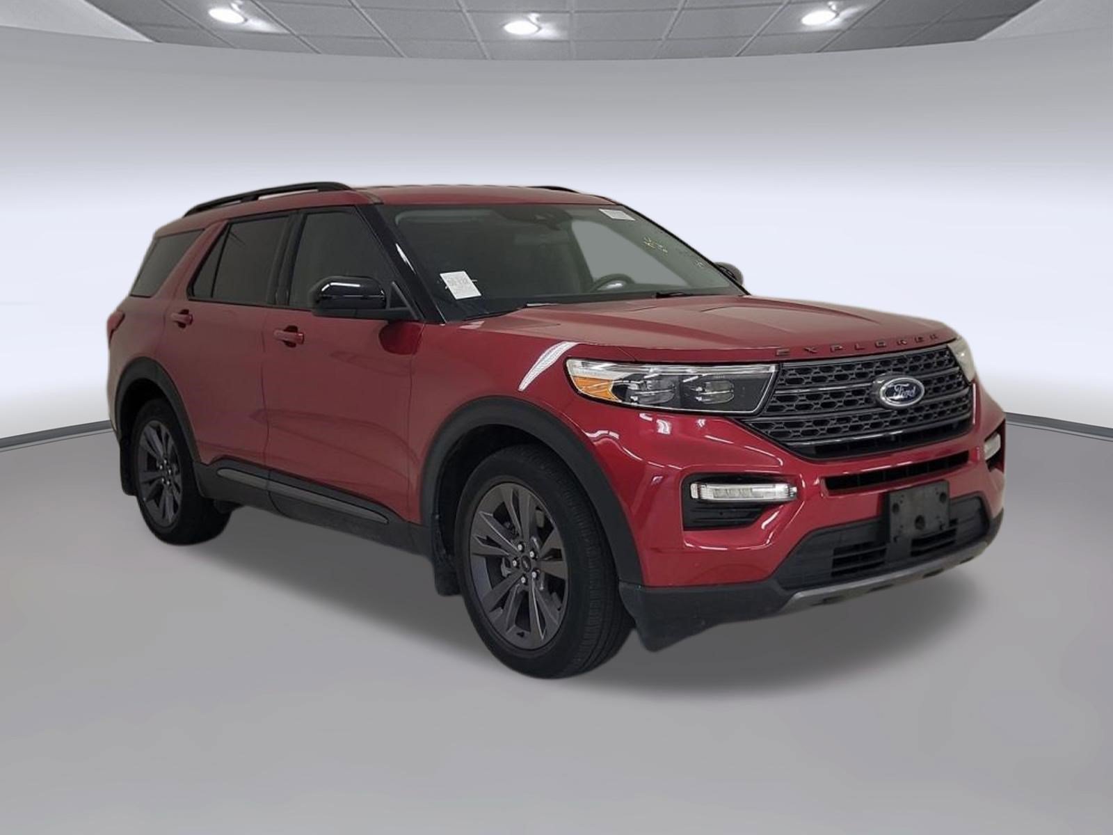 Certified 2022 Ford Explorer XLT w/ Equipment Group 202A RWD image 5
