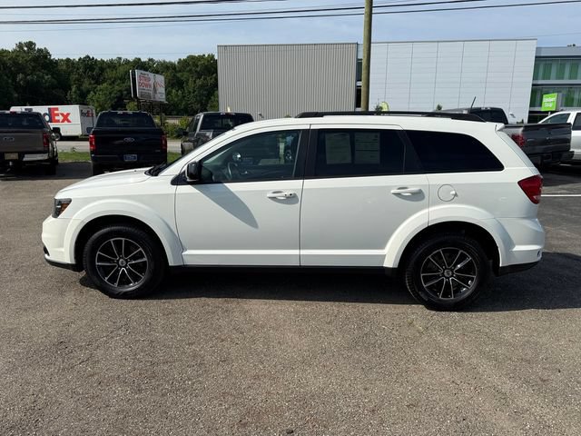Used 2019 Dodge Journey SE w/ Connectivity Group FWD image 6