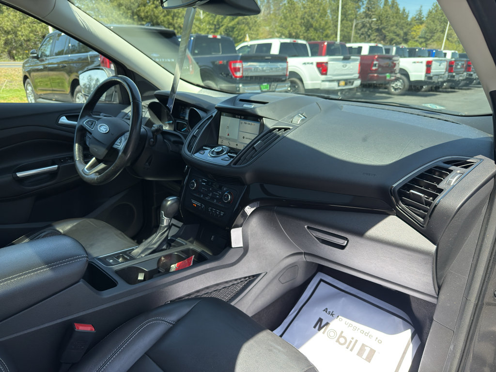 Certified 2017 Ford Escape Titanium w/ Canadian Touring Package AWD/4WD image 22