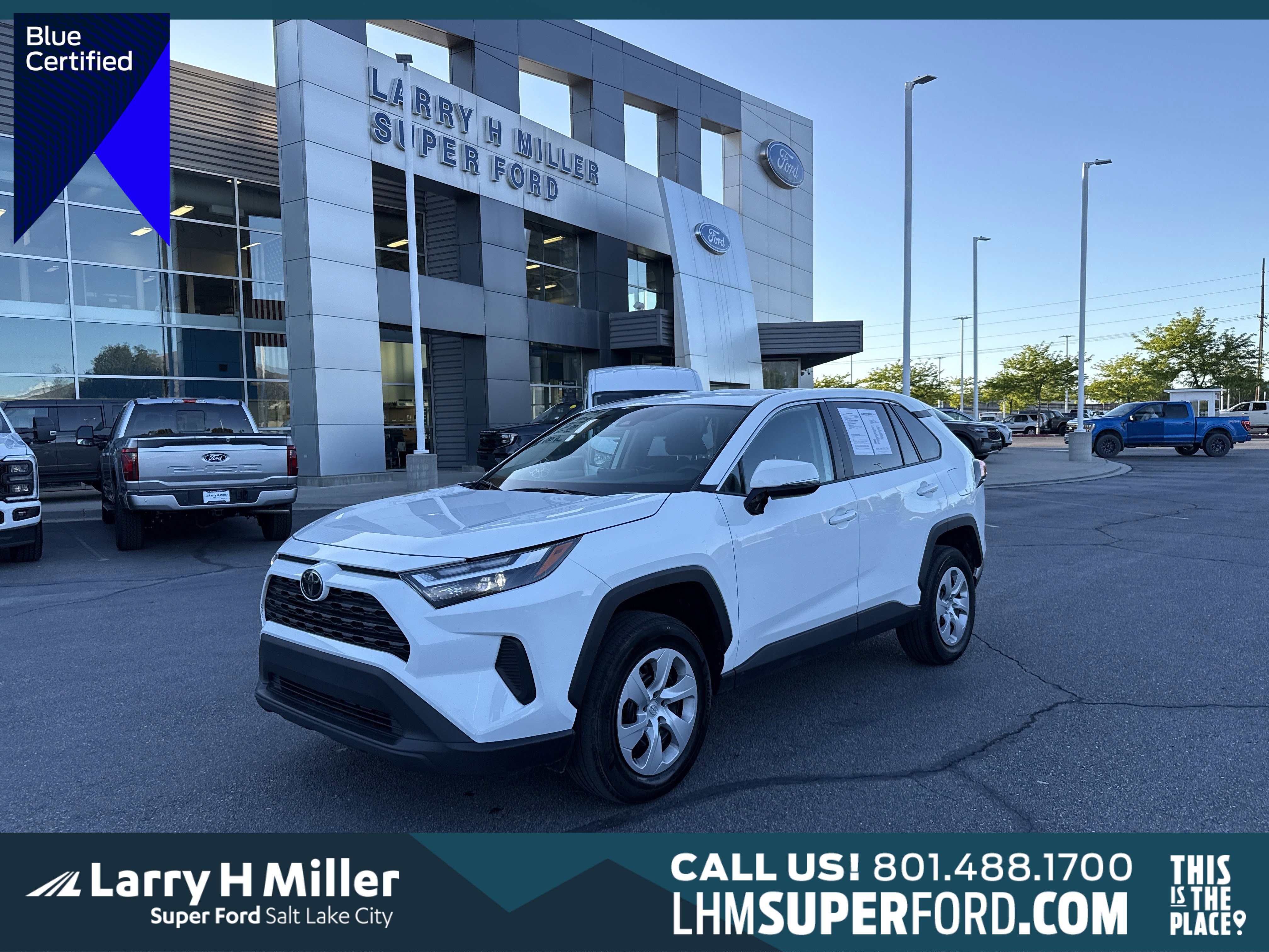 Used 2023 Toyota RAV4 LE AWD/4WD image 1