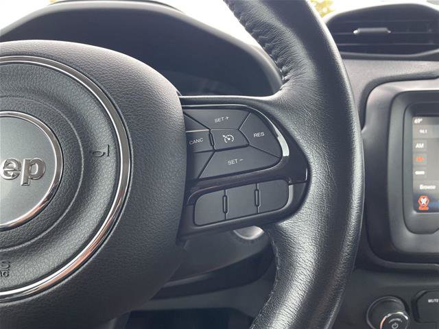 Used 2018 Jeep Renegade Altitude FWD image 14