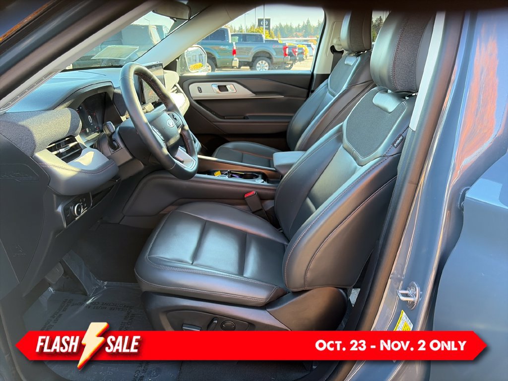 Certified 2025 Ford Explorer Active w/ Active Comfort Package AWD/4WD image 5