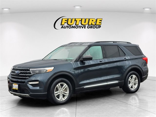 Certified 2022 Ford Explorer XLT w/ Equipment Group 202A image 5