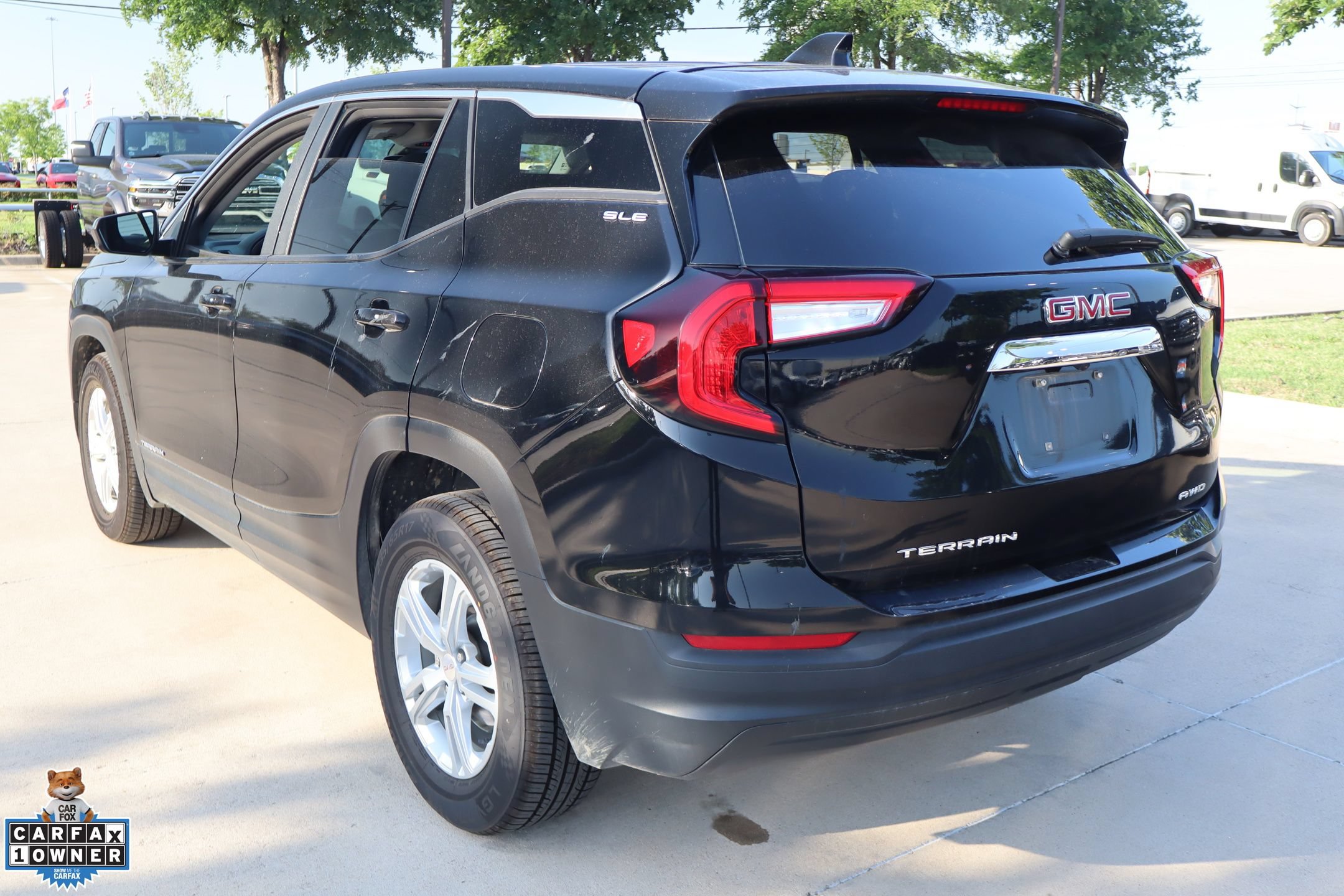 Used 2024 GMC Terrain SLE AWD/4WD image 6