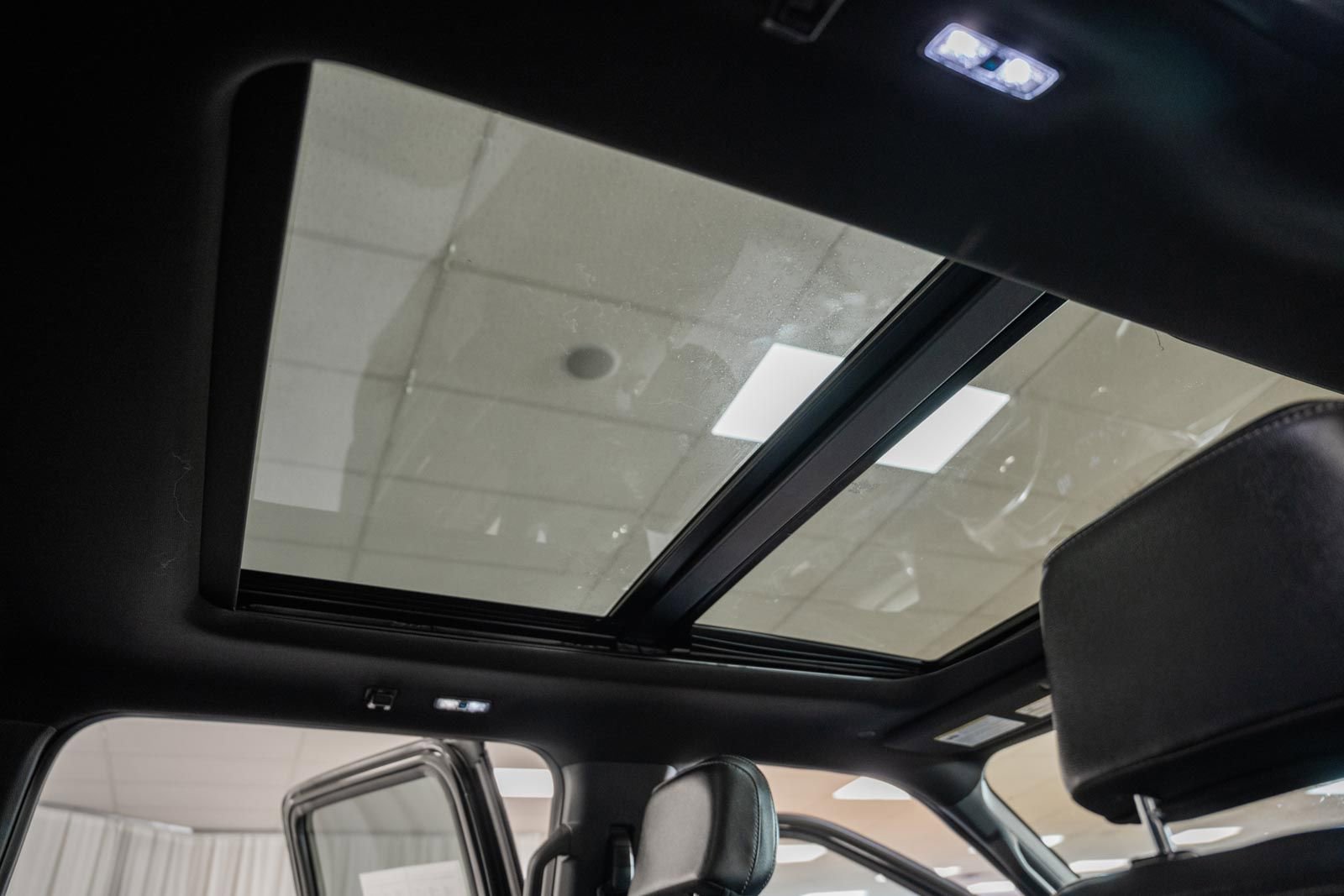 Certified 2023 Ford F150 Lariat w/ Equipment Group 502A High image 43