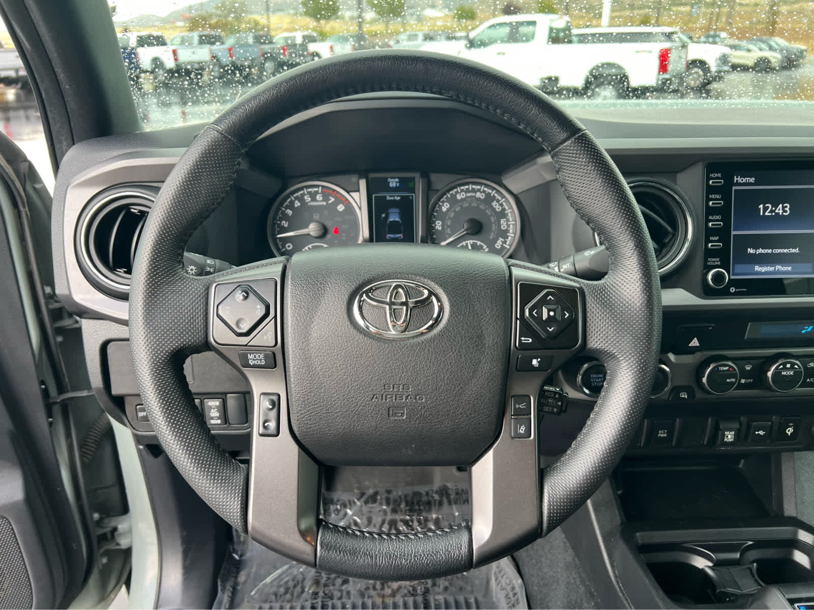 Used 2022 Toyota Tacoma TRD Off-Road AWD/4WD image 19