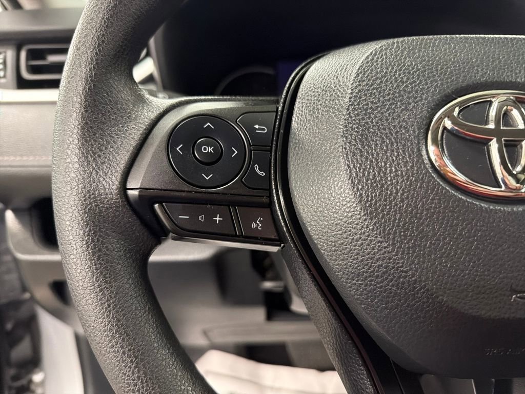 Used 2023 Toyota RAV4 XLE image 19