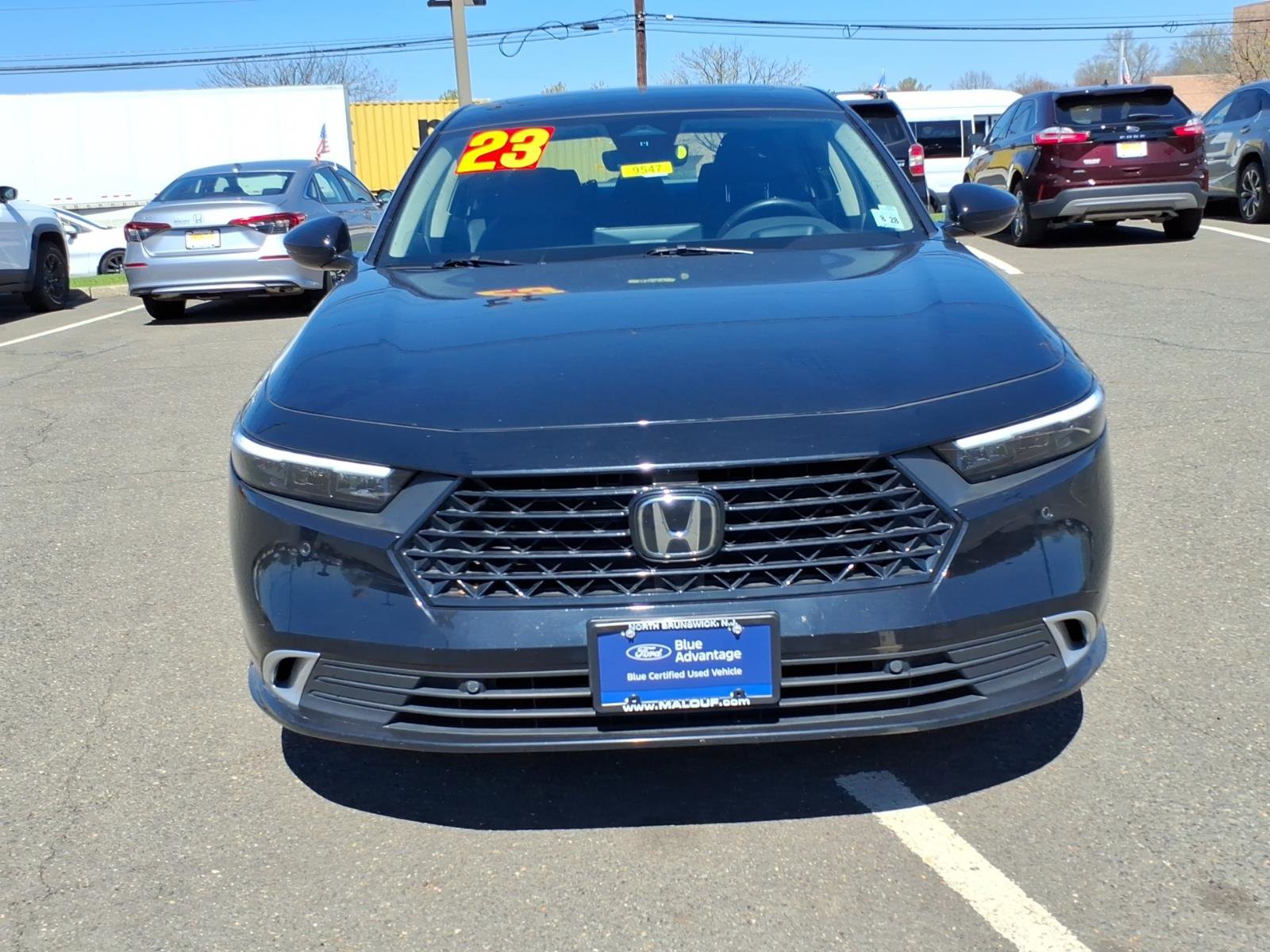 Used 2023 Honda Accord Touring image 2