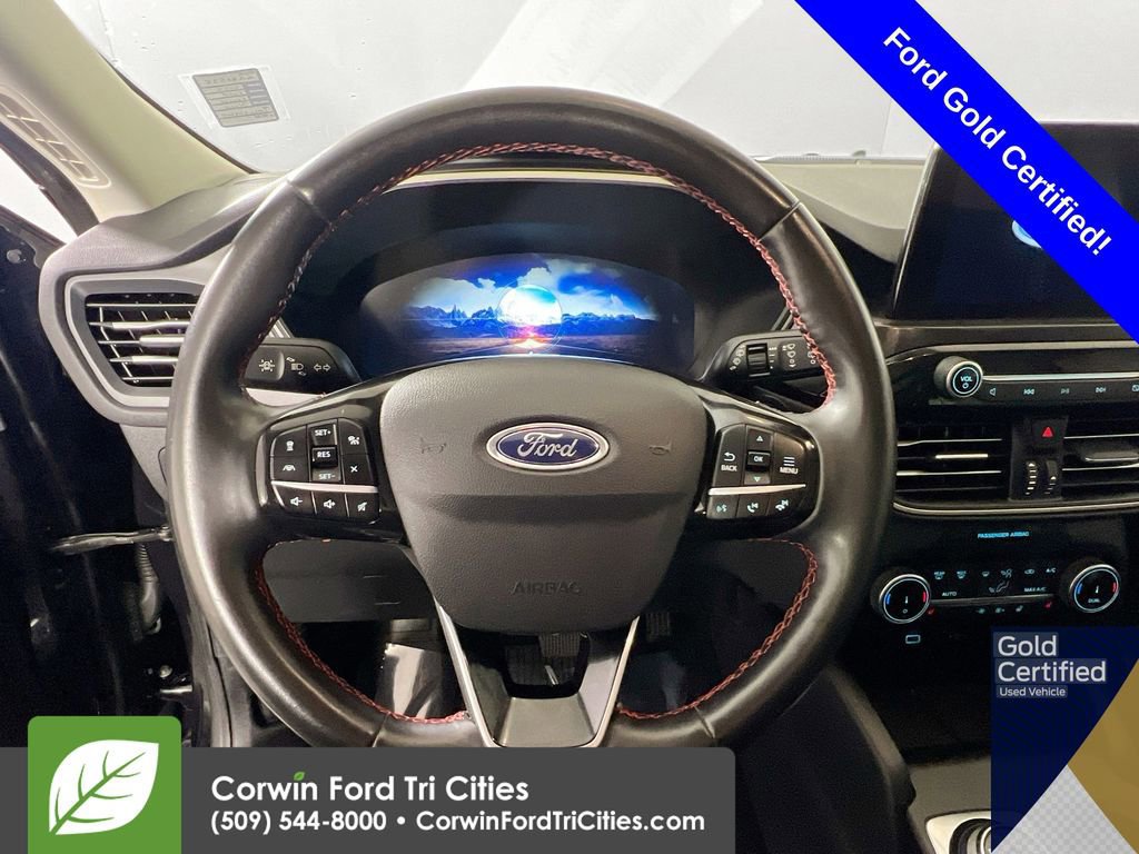 Certified 2022 Ford Escape SEL w/ SEL Stealth AWD Package image 12