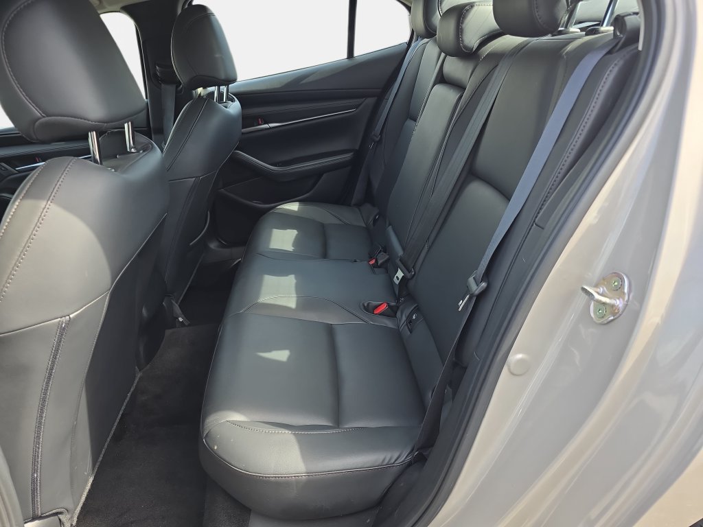 Used 2025 MAZDA MAZDA3 s FWD image 13