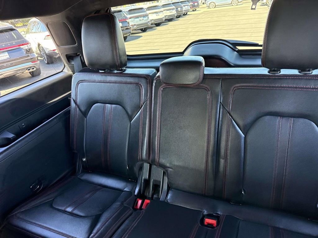 Certified 2022 Ford Expedition Limited image 11