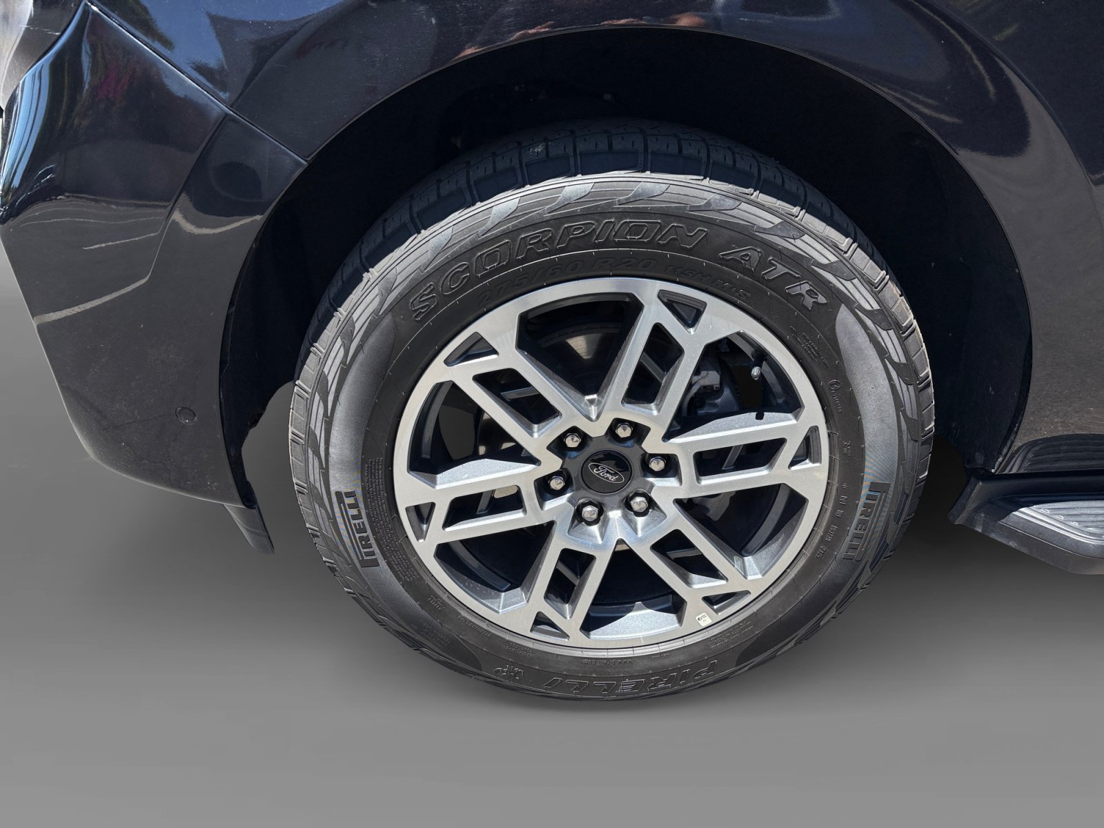 Certified 2025 Ford Expedition Active AWD/4WD image 9