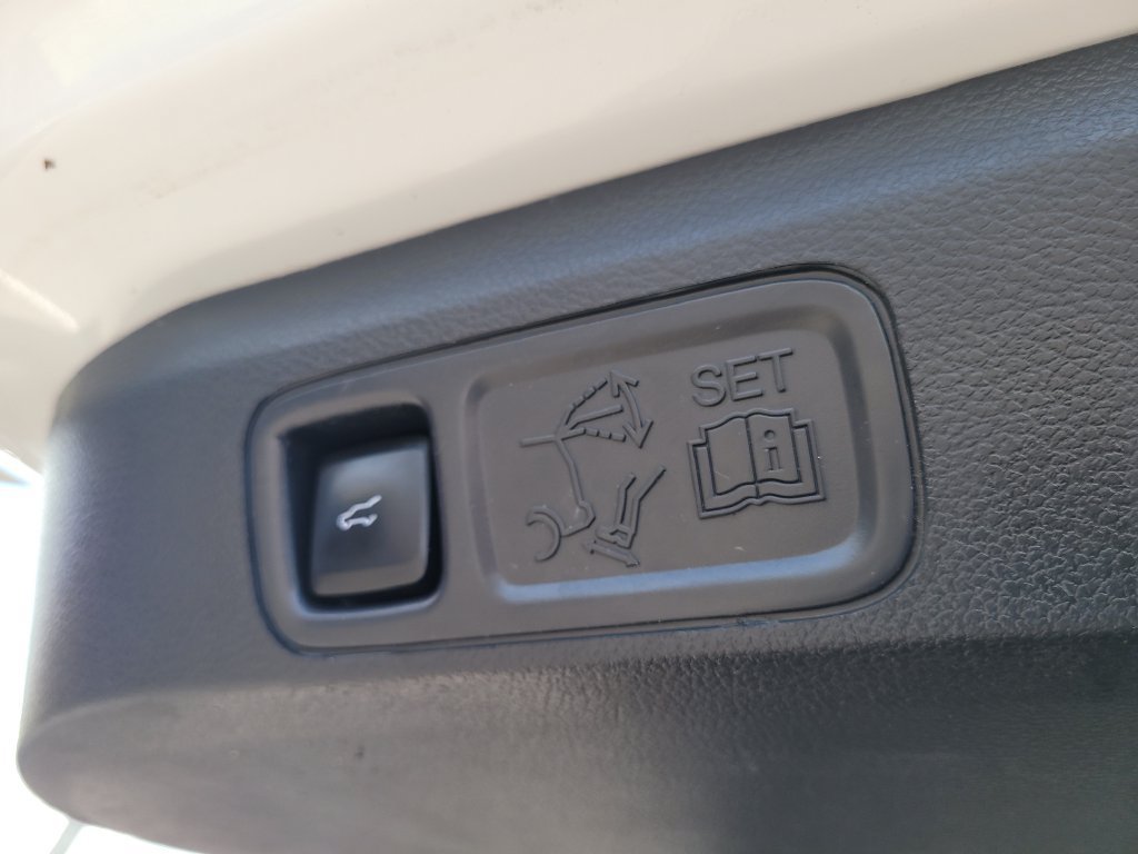 Certified 2022 Ford Expedition Max Limited RWD image 9