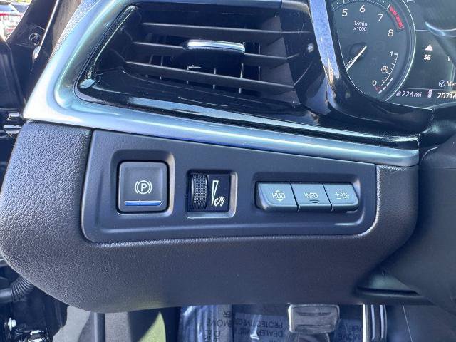 Used 2024 Cadillac XT6 Sport w/ Technology Package AWD/4WD image 29