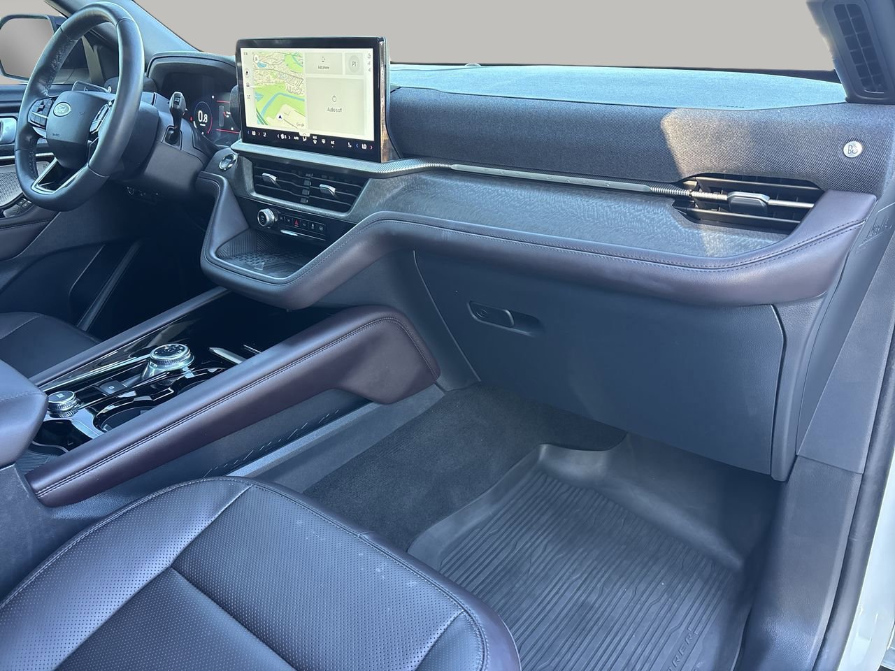 Certified 2025 Ford Explorer Platinum w/ Ultimate Package image 13