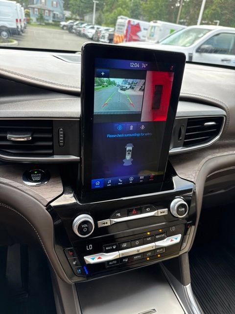Certified 2021 Ford Explorer Platinum w/ Equipment Group 601A AWD/4WD image 32