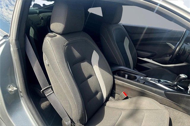 Used 2023 Chevrolet Camaro LT image 9