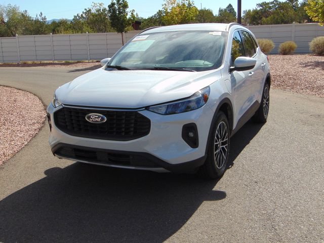 Certified 2026 Ford Escape SE w/ Class II Trailer Tow Package FWD image 9