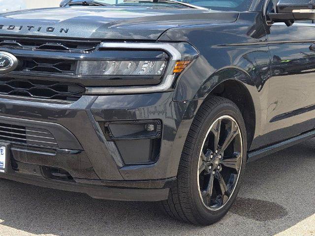 Certified 2023 Ford Expedition Limited AWD/4WD image 3