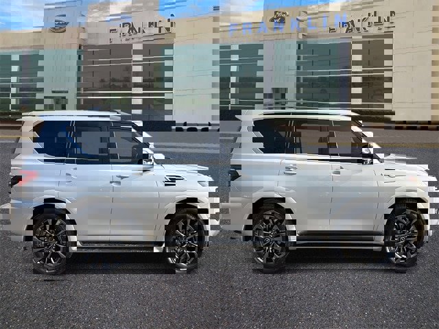 Used 2024 Nissan Armada Platinum w/ Captain's Chairs Package image 6