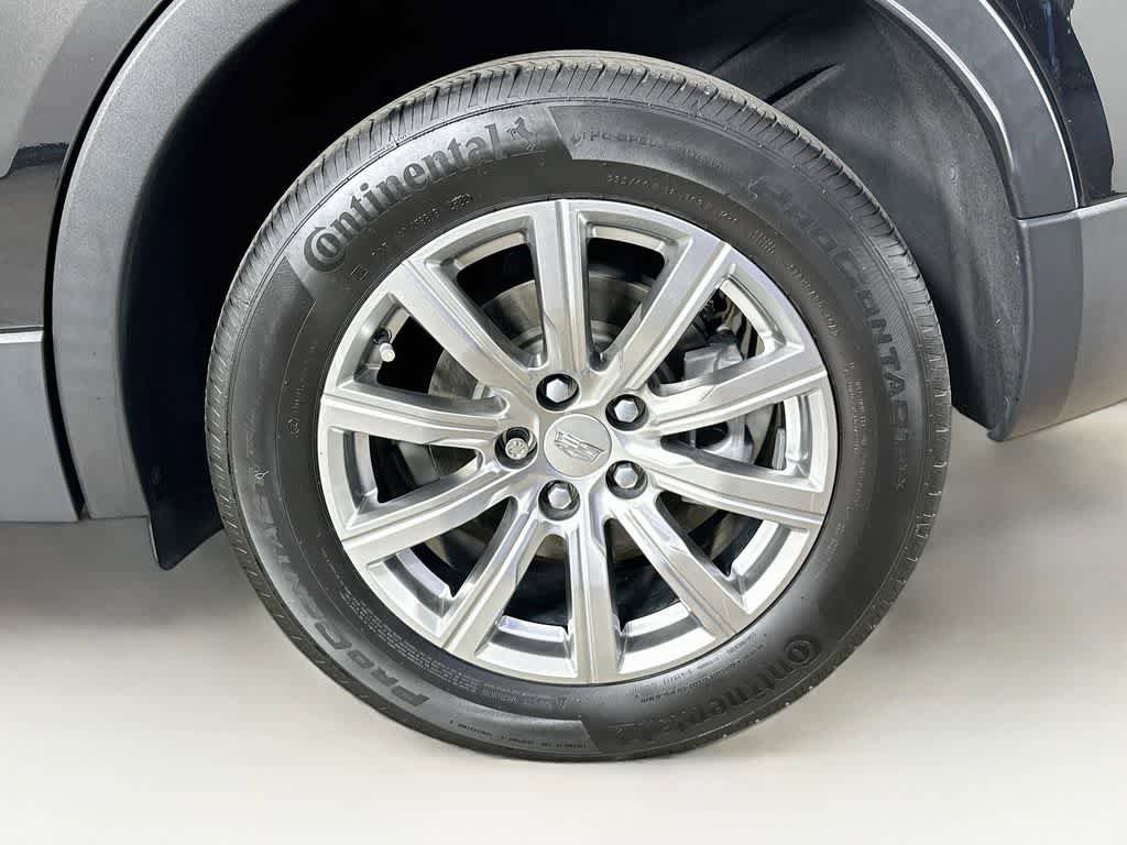 Used 2023 Cadillac XT4 Premium Luxury w/ Technology Package FWD image 8