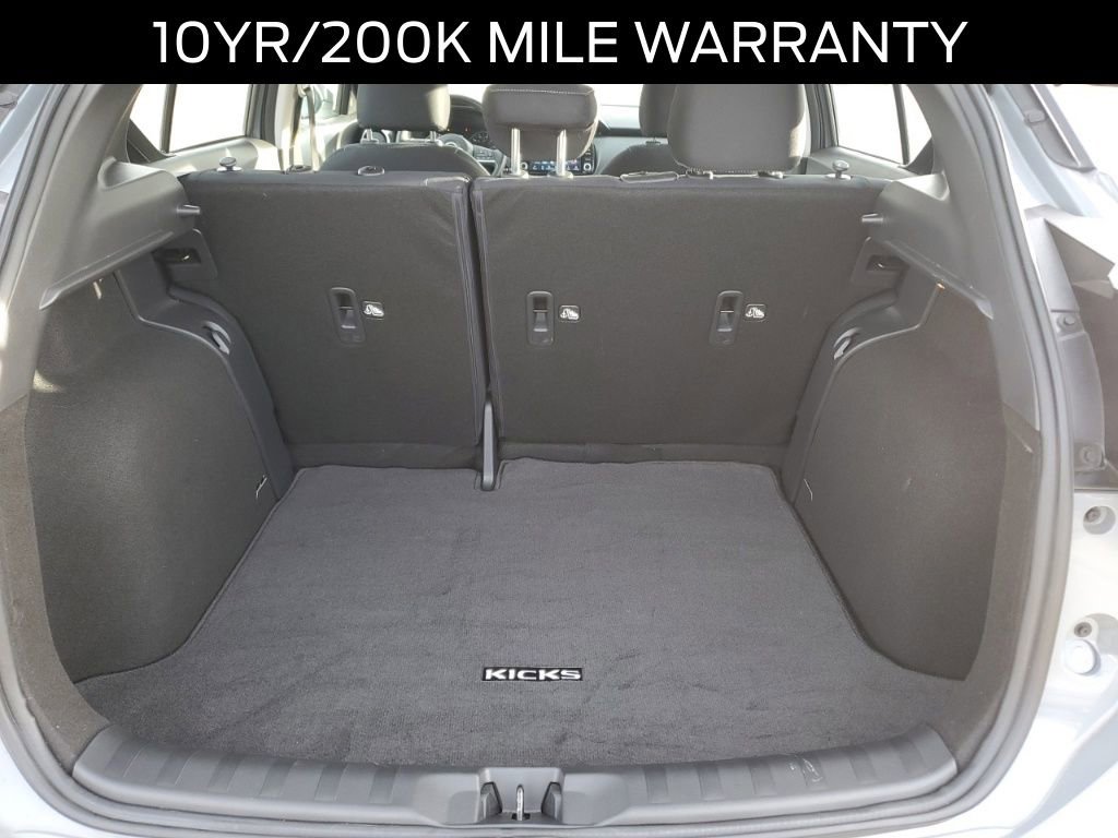 Used 2023 Nissan Kicks SV image 6