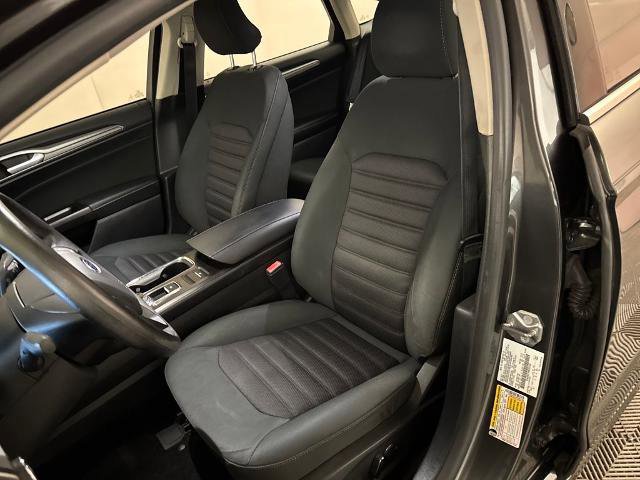 Certified 2017 Ford Fusion SE w/ Fusion SE Technology Package image 17