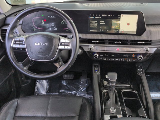 Used 2024 Kia Telluride EX w/ EX Captain's Chair Package FWD image 32
