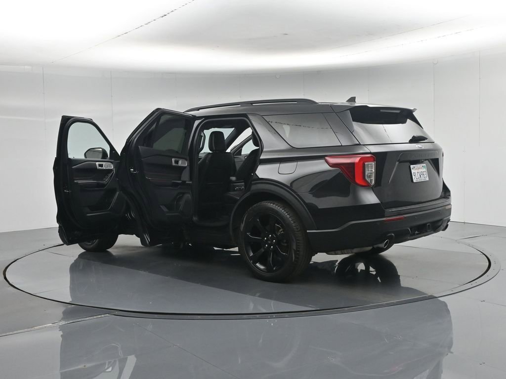 Certified 2024 Ford Explorer ST-Line w/ Class IV Trailer Tow Package RWD image 38