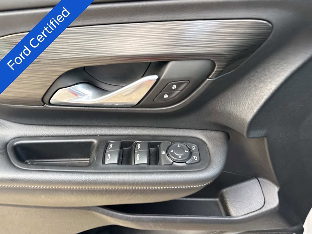 Used 2022 GMC Terrain SLE w/ Elevation Edition image 22