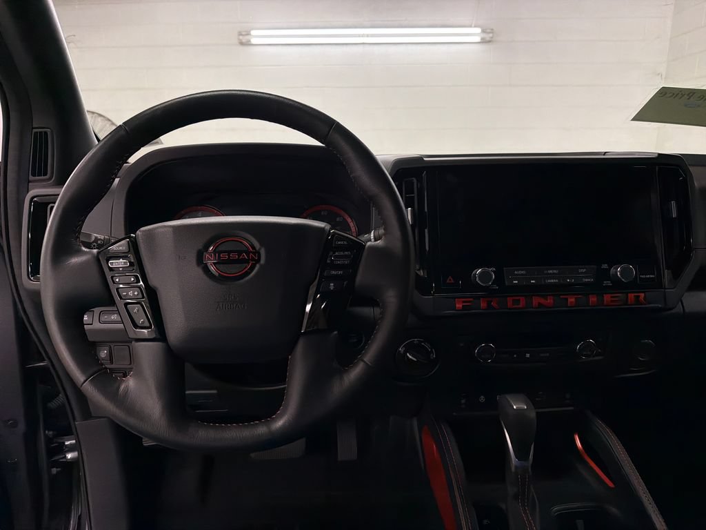 Used 2026 Nissan Frontier PRO-4X AWD/4WD image 7