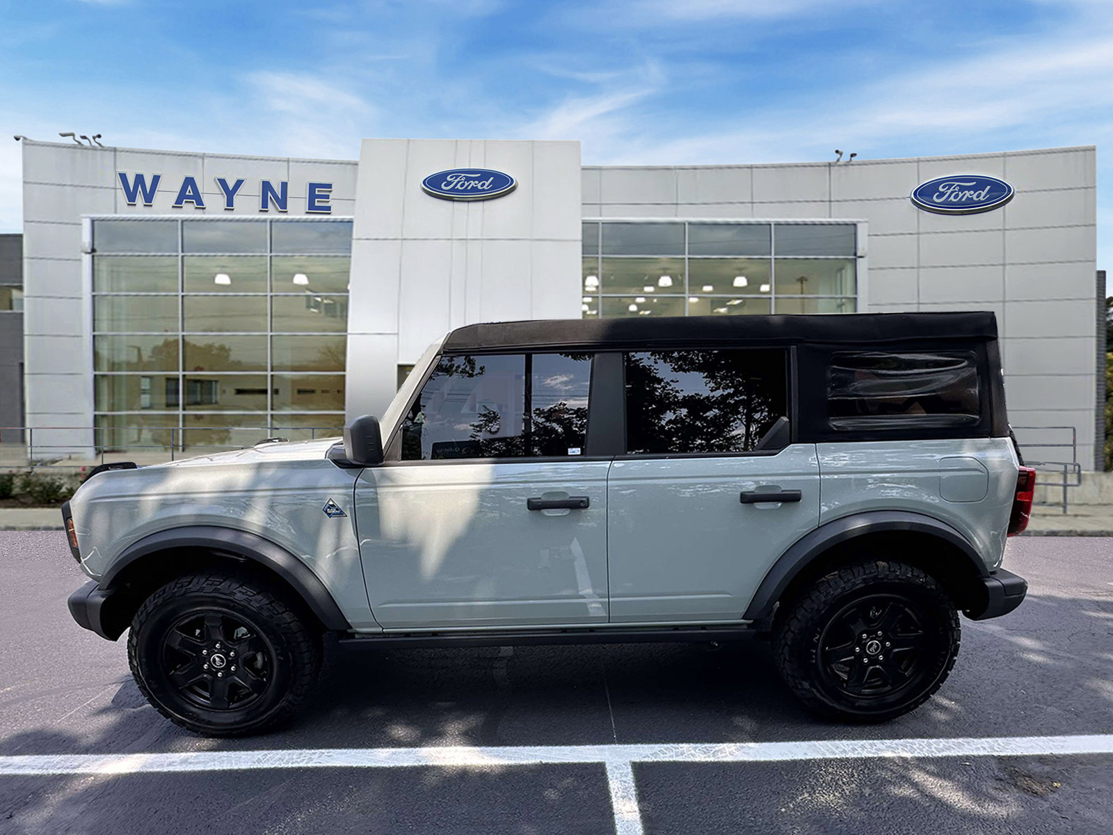 Certified 2024 Ford Bronco Black Diamond AWD/4WD image 7
