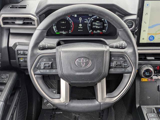 Used 2025 Toyota 4Runner Limited AWD/4WD image 29