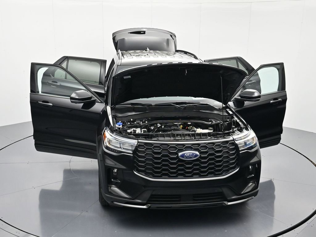 Certified 2025 Ford Explorer ST-Line w/ Premium Package RWD image 45