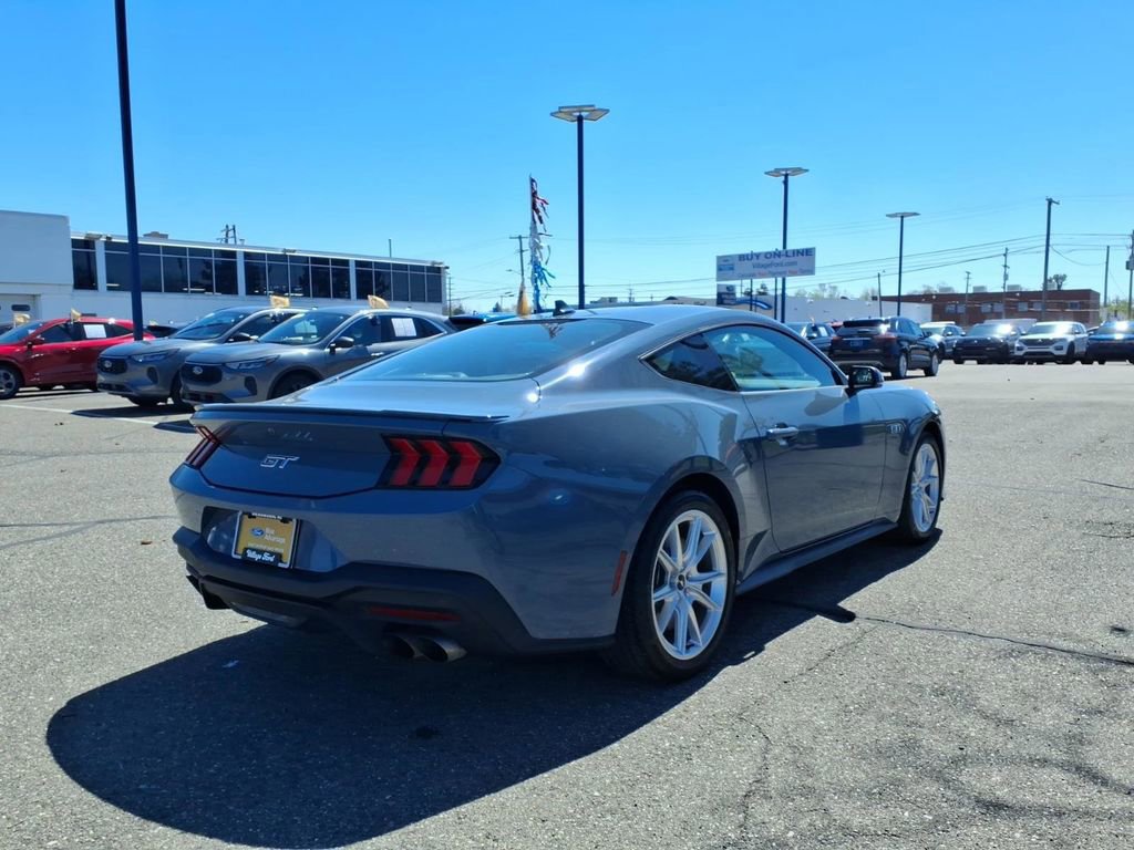 Certified 2025 Ford Mustang GT Premium RWD image 3