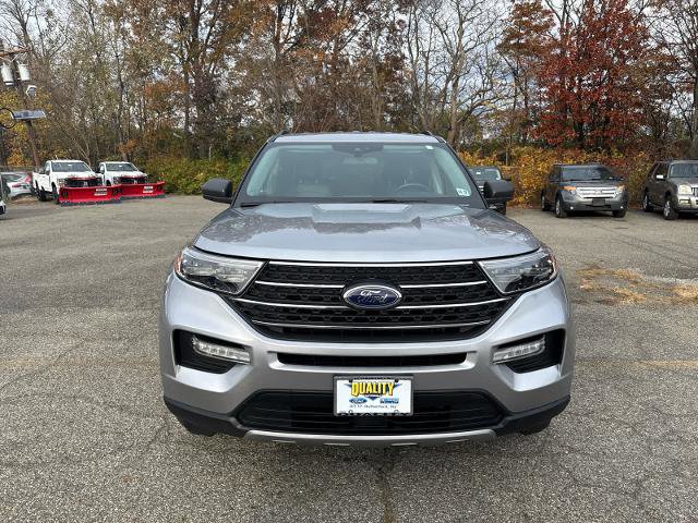 Certified 2022 Ford Explorer XLT w/ Equipment Group 202A image 2