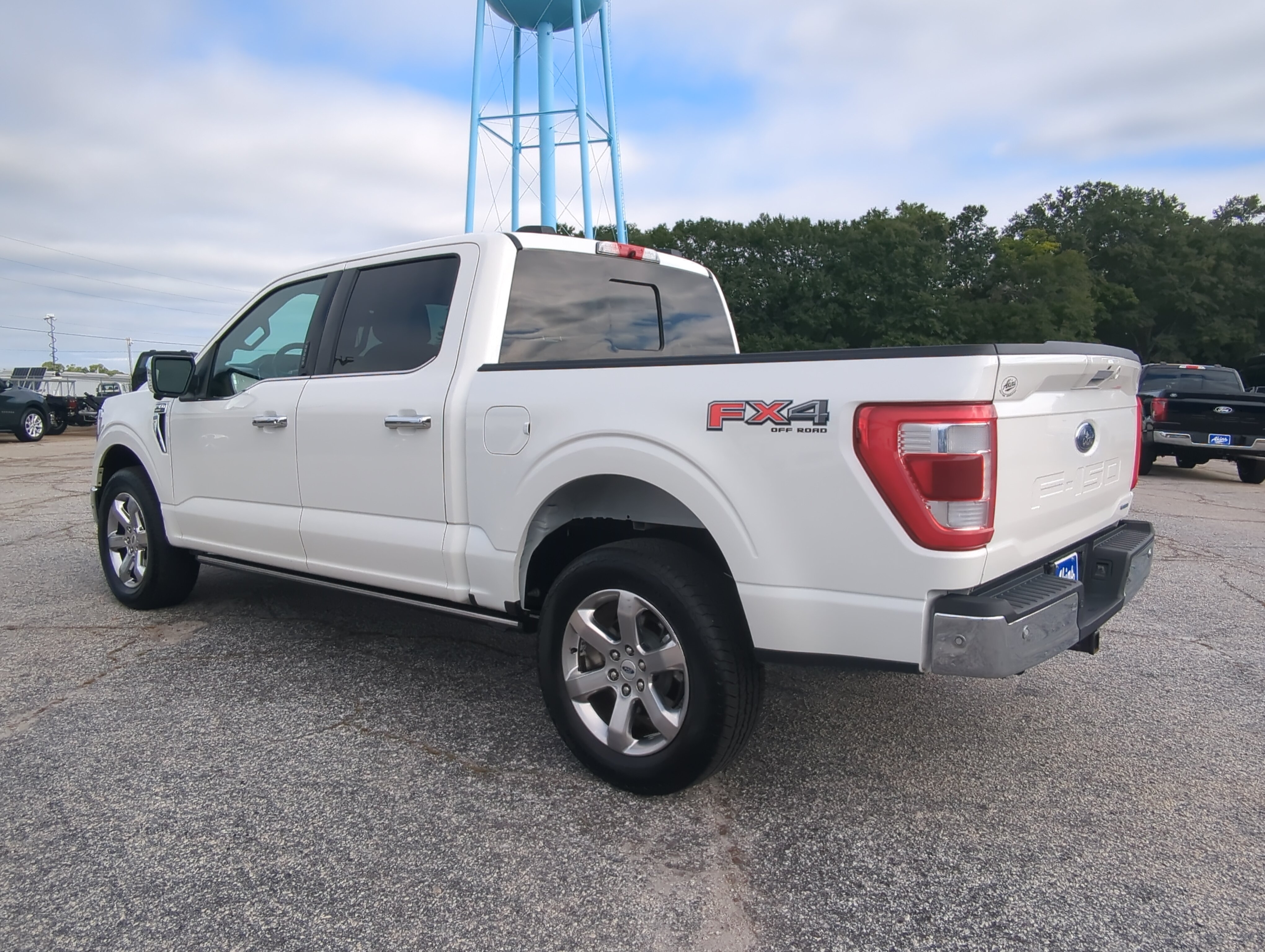 Certified 2022 Ford F150 Lariat w/ Equipment Group 502A High AWD/4WD image 4